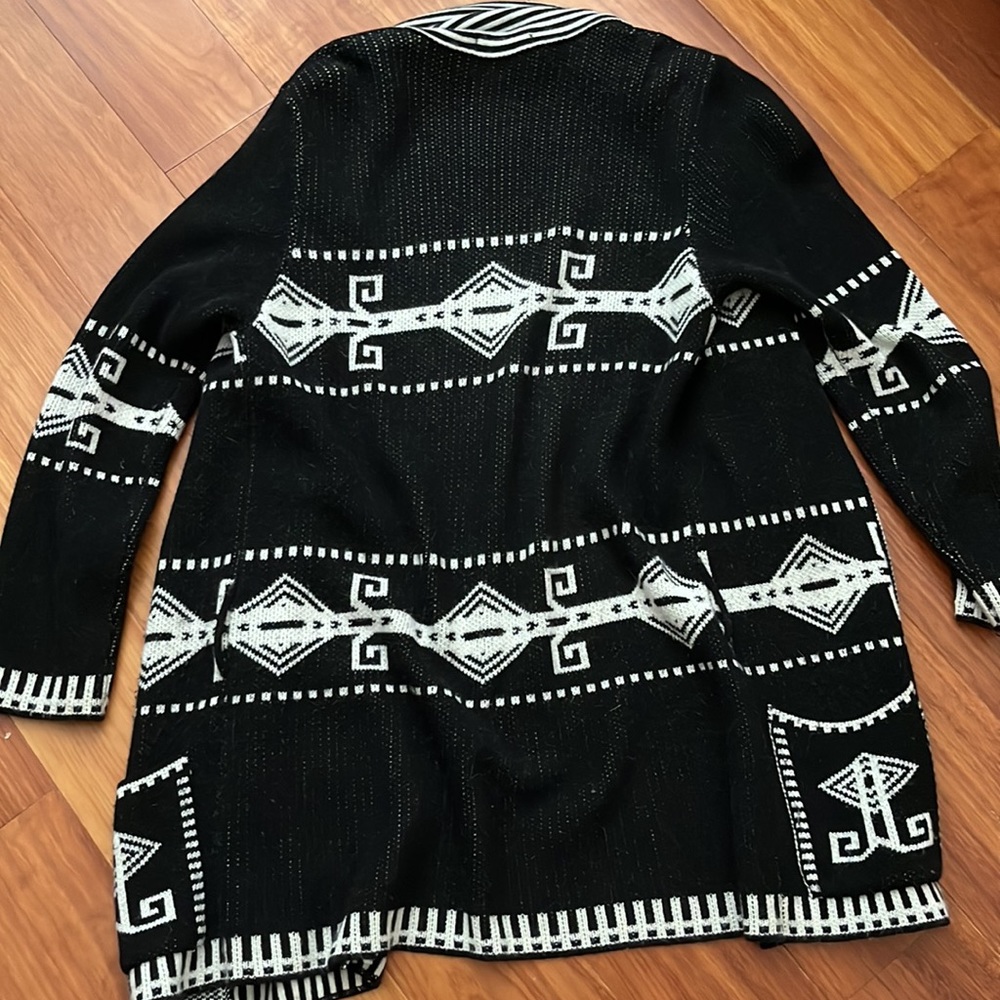 ✨HOST PICK✨ Brandy Melville Knit Cardigan with tribal print ‼️SALE‼️ - Picture 6 of 9